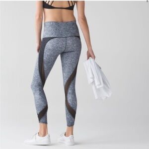 Lululemon Tranquil Tight in Rio Mist White Black Sz 8
